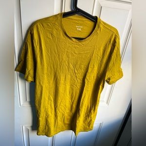 Everlane premium-weight crew tee